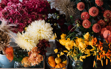 Seasonal Flower Bouquets: Which Blooms Are in Season and How to Use Them