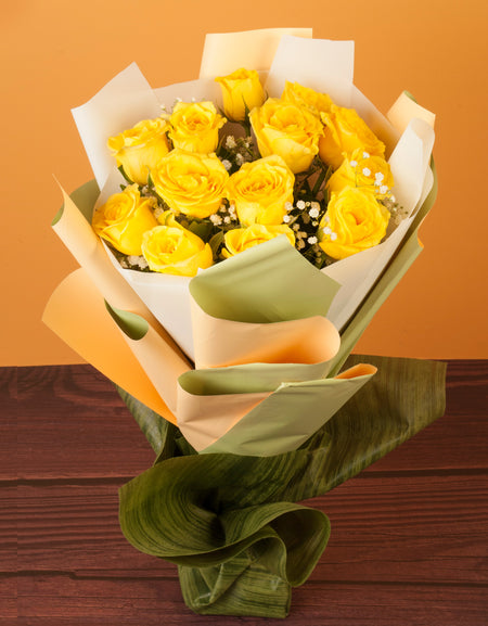 12 Yellow Roses Hand Tied Bouquet in Pune Mumbai